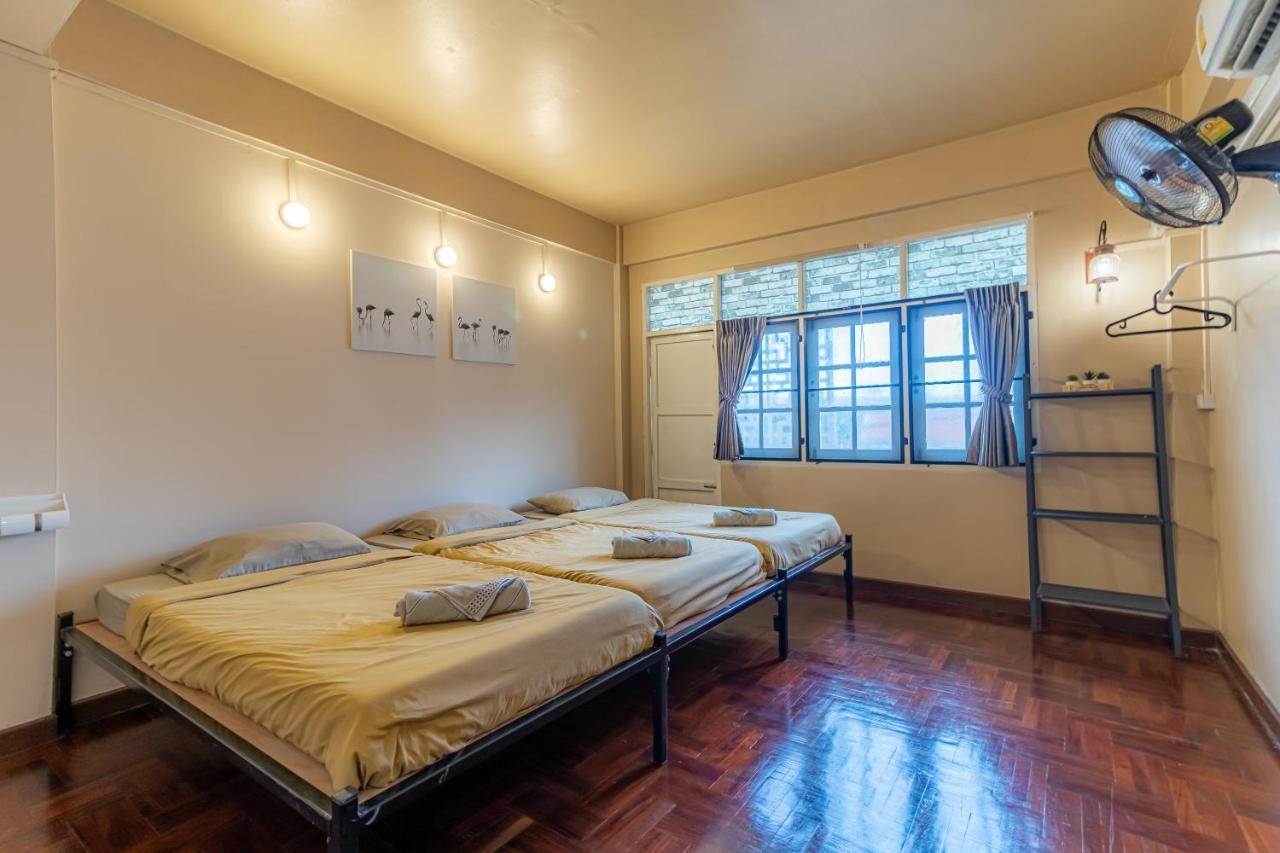 Snoozzze Hostel ใกล้รถไฟฟ้า ย่านบางรัก (Adults Only) Banguecoque Exterior foto