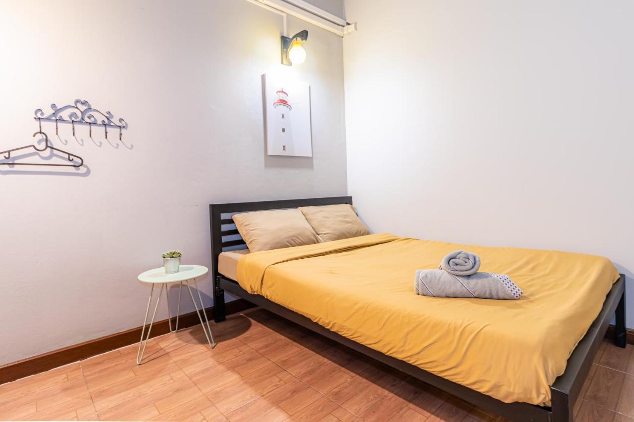 Snoozzze Hostel ใกล้รถไฟฟ้า ย่านบางรัก (Adults Only) Banguecoque Exterior foto