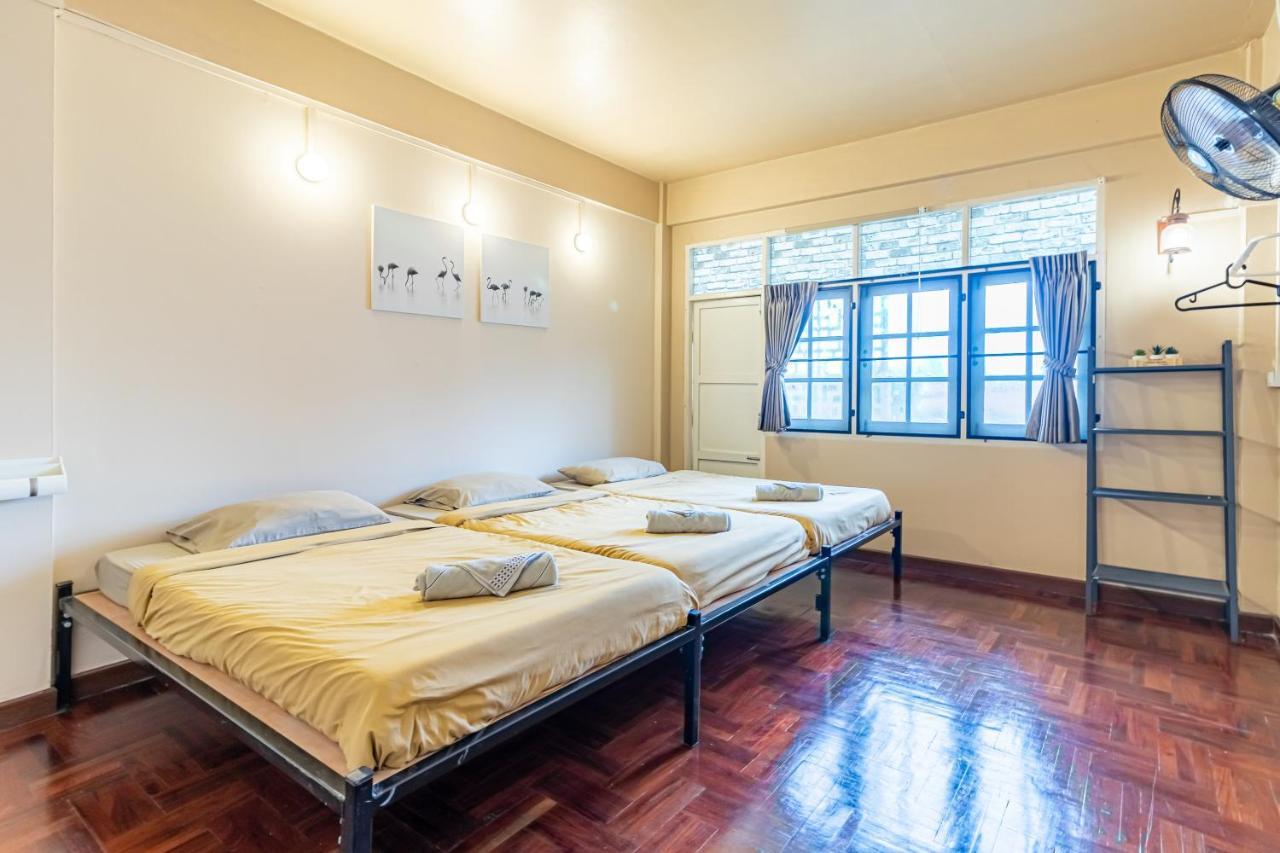 Snoozzze Hostel ใกล้รถไฟฟ้า ย่านบางรัก (Adults Only) Banguecoque Exterior foto