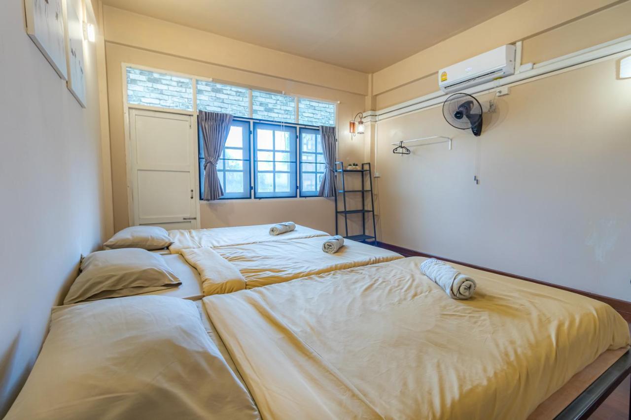 Snoozzze Hostel ใกล้รถไฟฟ้า ย่านบางรัก (Adults Only) Banguecoque Exterior foto