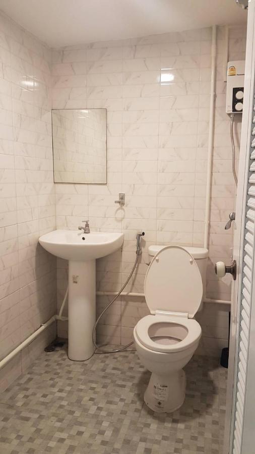 Snoozzze Hostel ใกล้รถไฟฟ้า ย่านบางรัก (Adults Only) Banguecoque Exterior foto